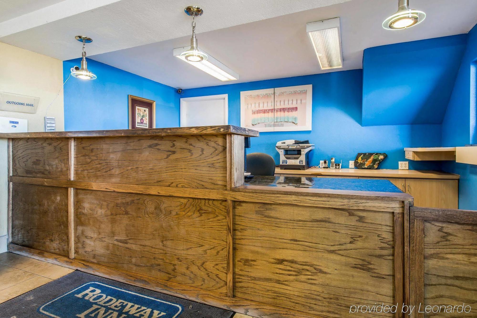 פואבלו Rodeway Inn מראה חיצוני תמונה